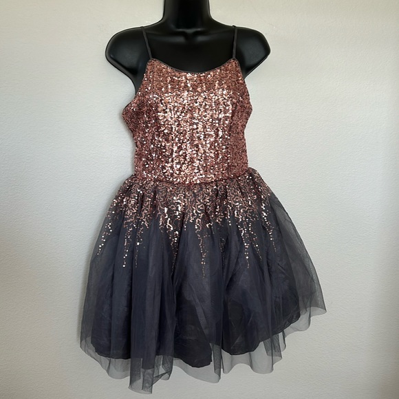 Franki by Francesca’s Rose Gold Sequin Grey Tulle Tutu Mini Dress - Picture 2 of 10